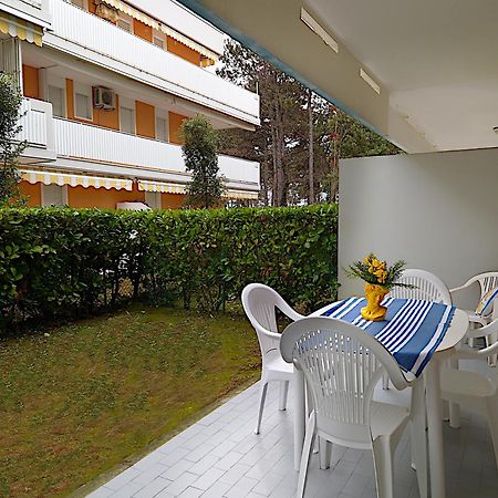 Halley Belmare Apartments Bibione Exteriör bild